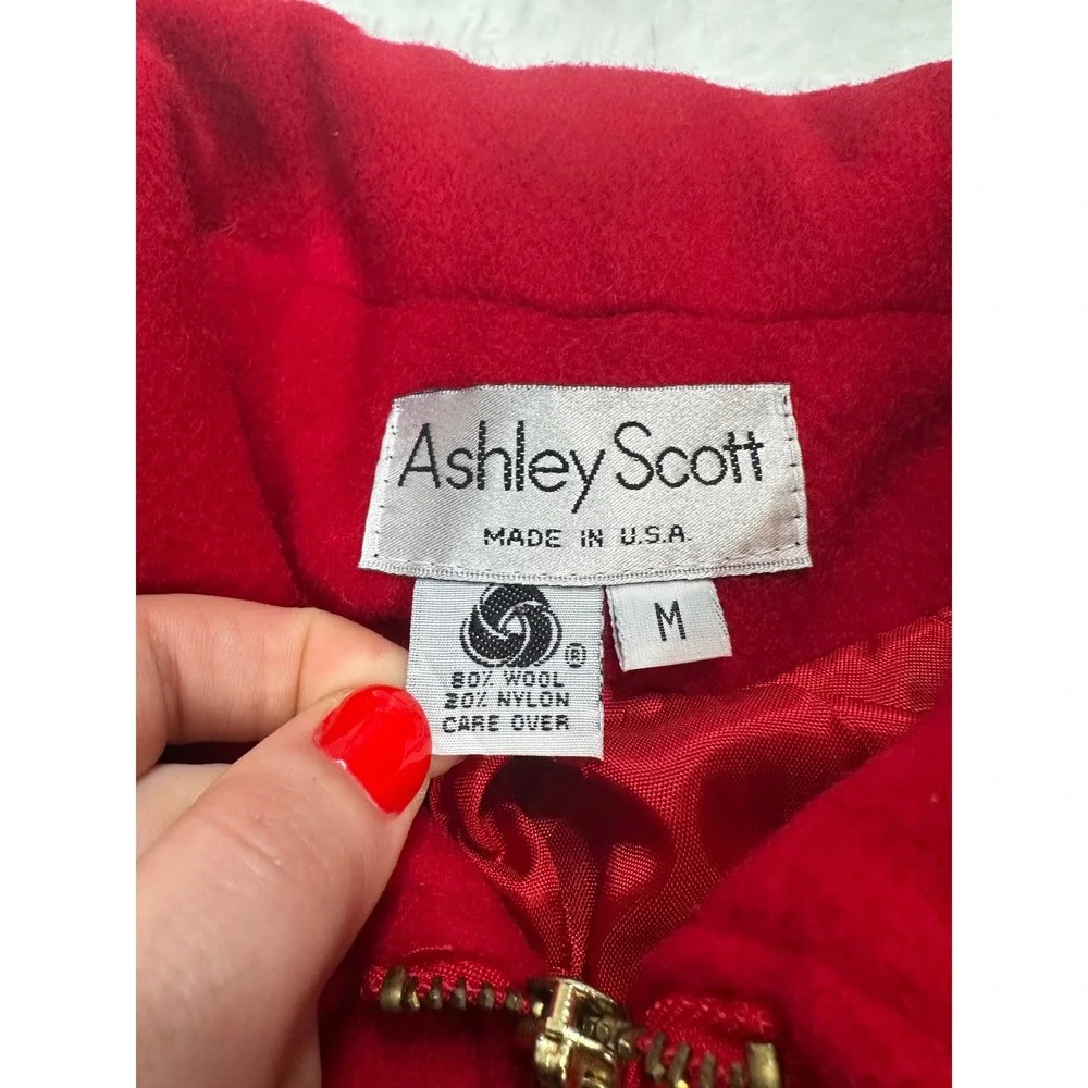 Ashley Scott Vintage Red Wool Blend Cropped Zip Up Jacket Womens size Medium‎